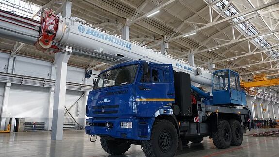 Автомобильный кран Ивановец КС-45717К-3-58 КАМАЗ-43118 25 тонн