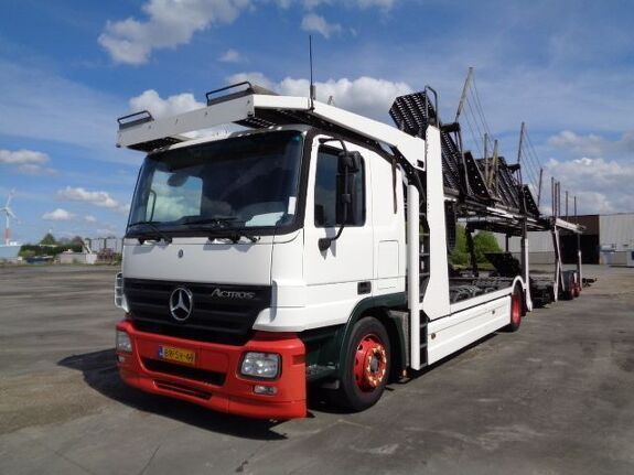 Аренда автовоза Mercedes-Benz Actros 1832