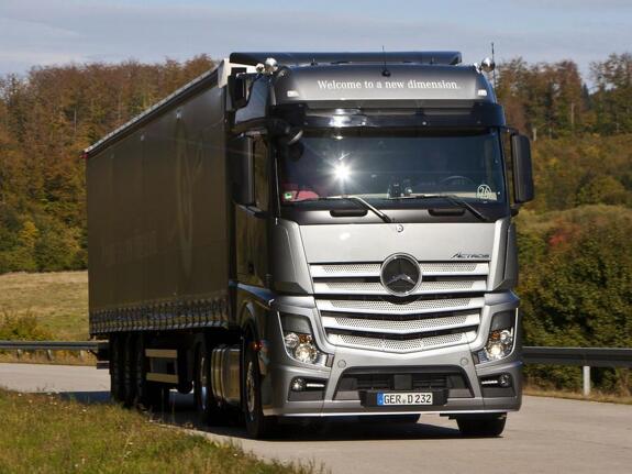 Аренда седельного тягача 4x2 Mercedes-Benz Actros 2011