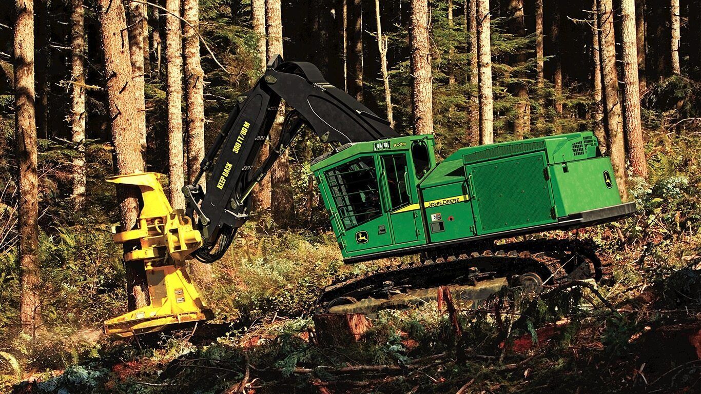 Валочно-пакетирующая машина John Deere 903M