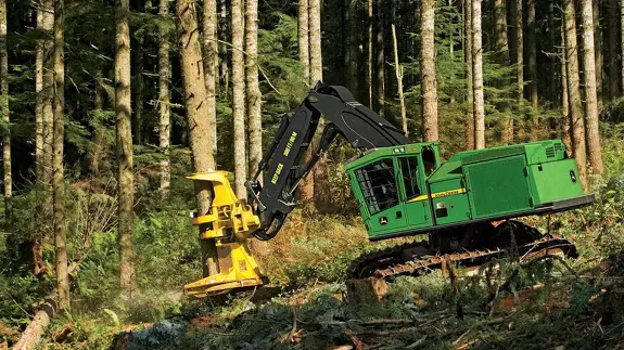 Аренда валочно-пакетирующей машины John Deere 903M