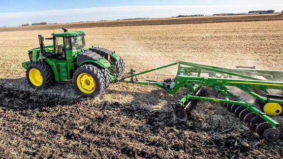 Аренда трактора John Deere 9R 440