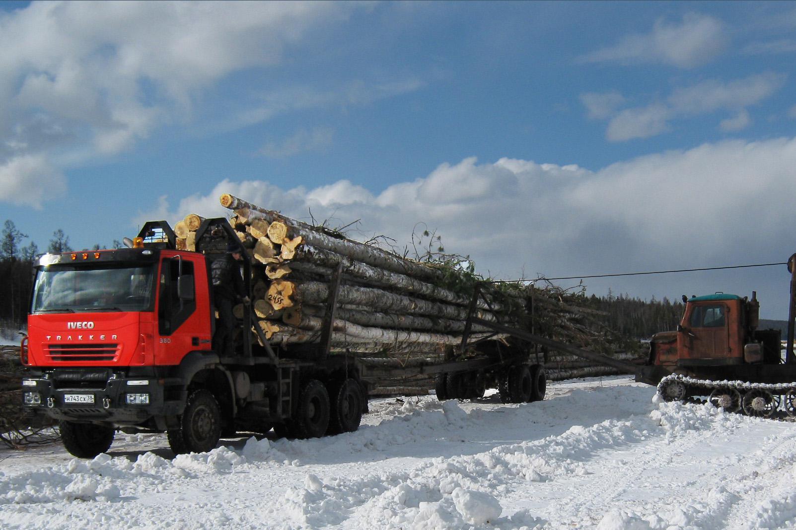 Лесовоз Iveco АМТ 633930