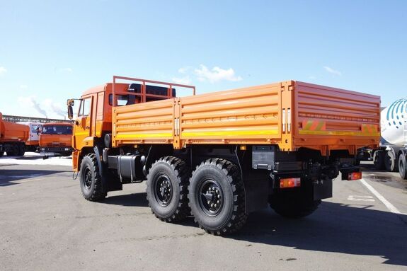 Бортовой автомобиль KAMAZ-5350-66 (D5) 3.jpeg