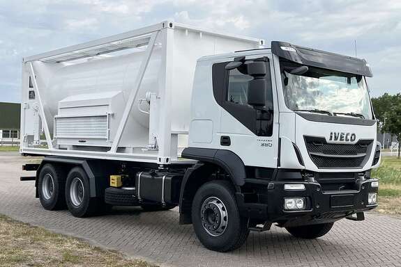 Автоцистерна Iveco Trakker AT380T38H