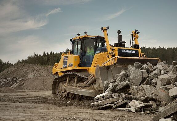 Аренда гусеничного бульдозера Komatsu D155AXi-8