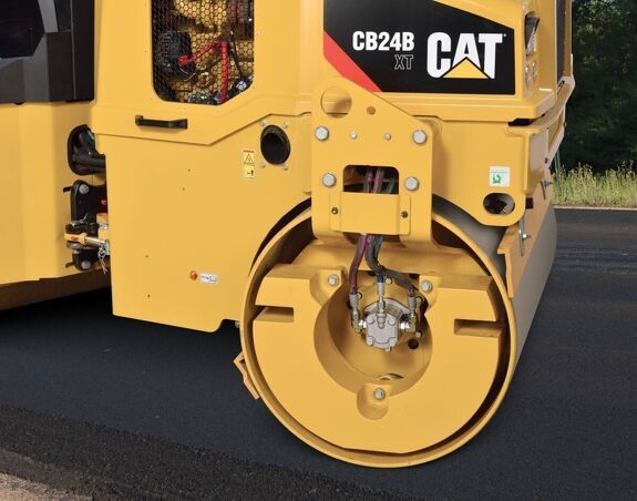 Аренда асфальтового катка CAT CB24B