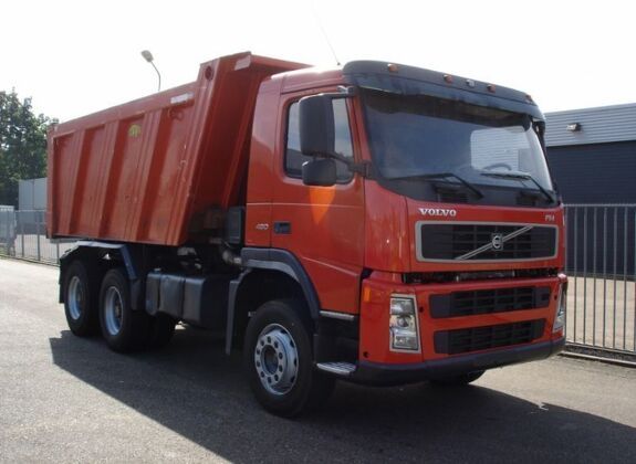 Аренда самосвала Volvo FM 6x4