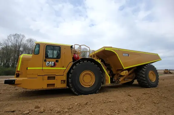 Аренда самосвала CAT AD45