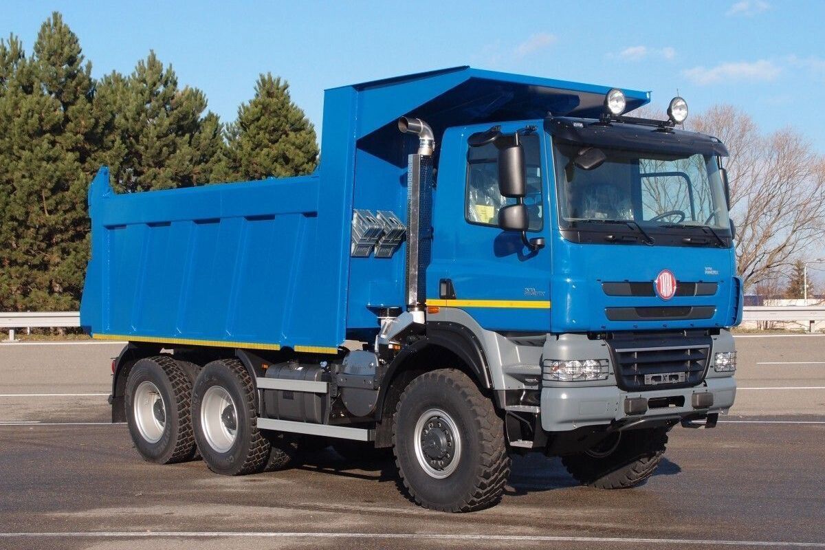 Самосвал Tatra 815